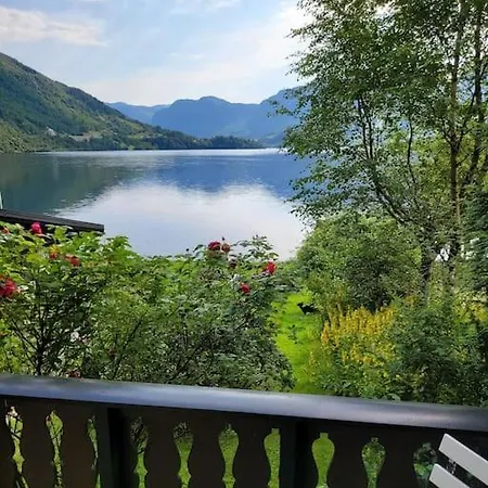 Holiday home Ett Mindre Aneks Med Unik Beliggenhet! Etnesjoen